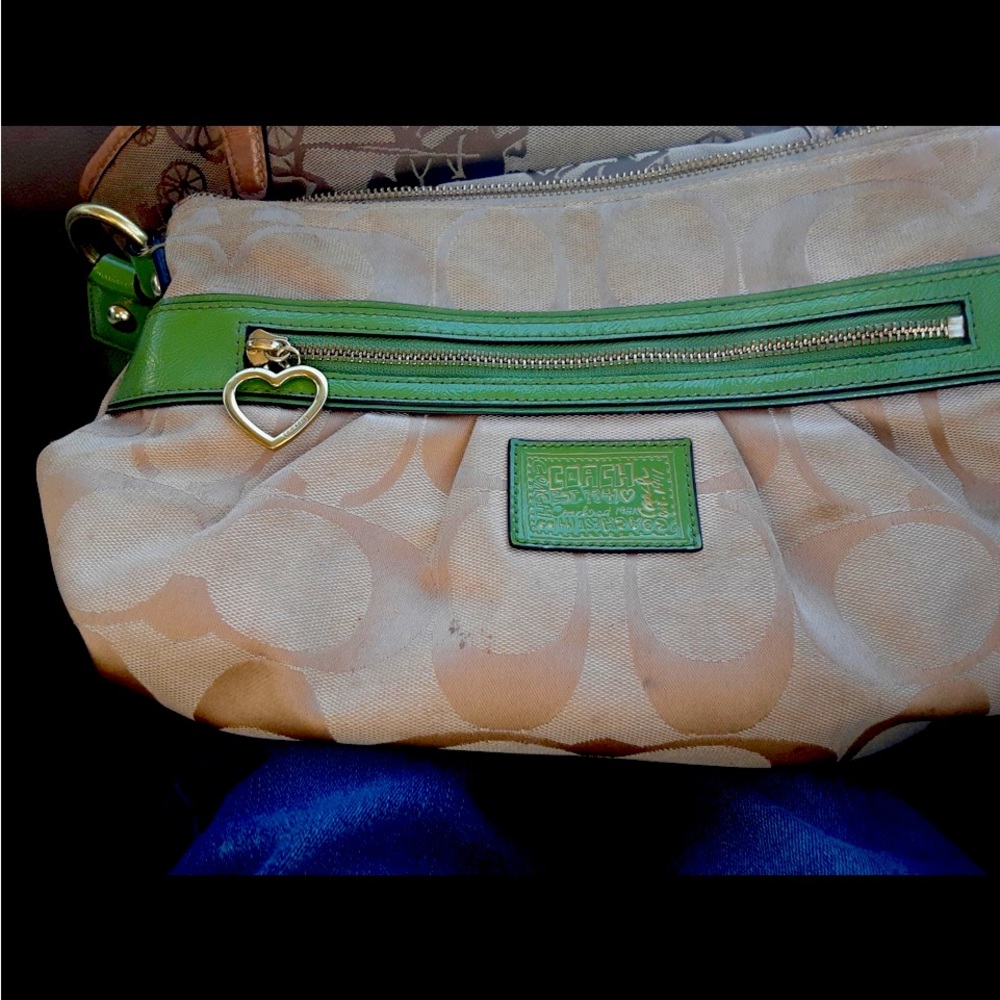 Vintage Authentic Coach Daisy Signature swingpack